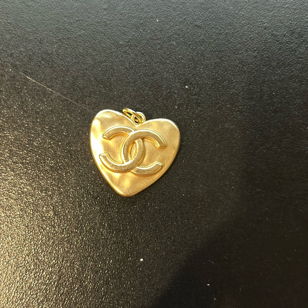 Chanel zipper pull